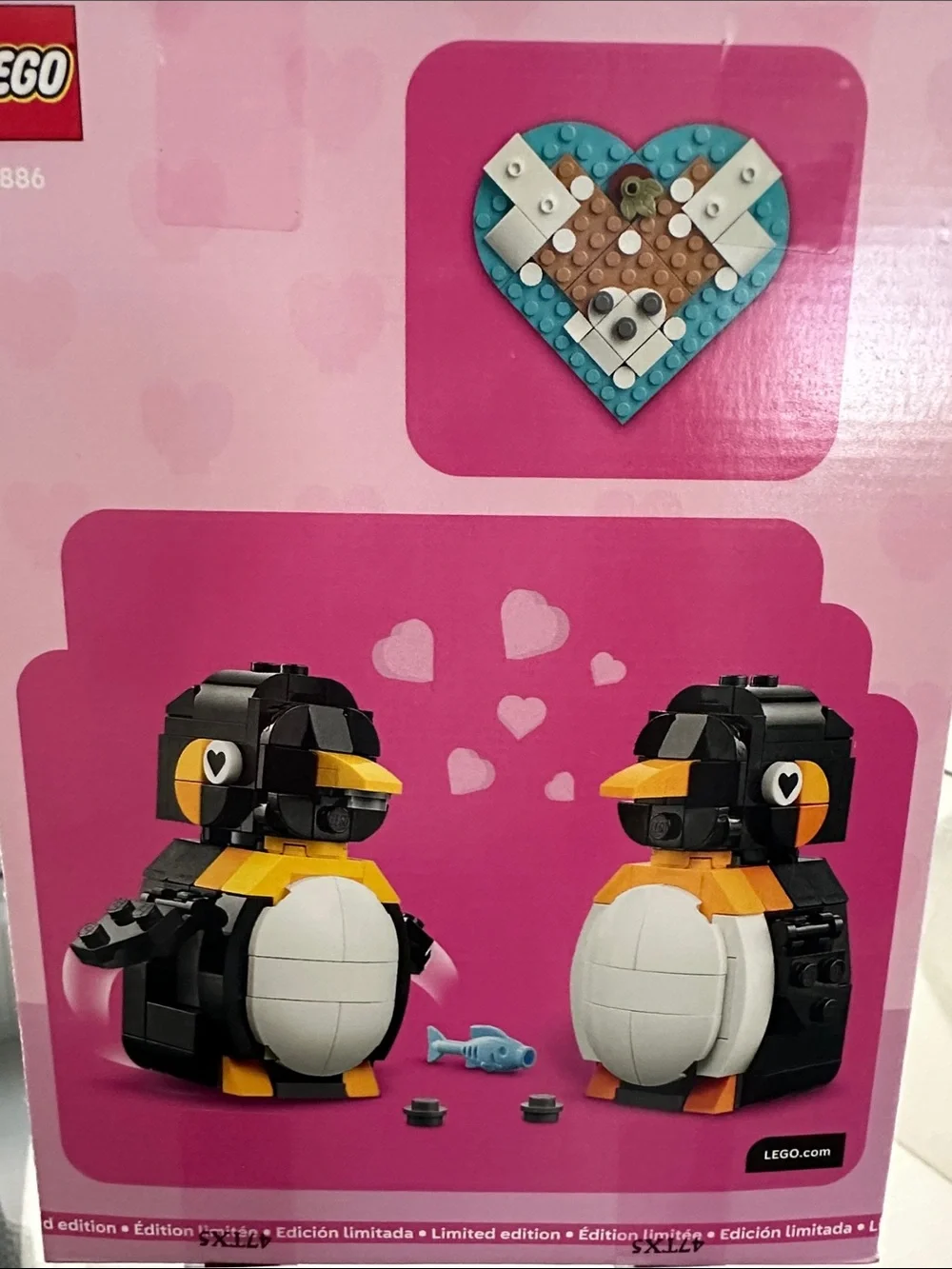 LEGO Penguins in Love Building Set - Pink/Black/White